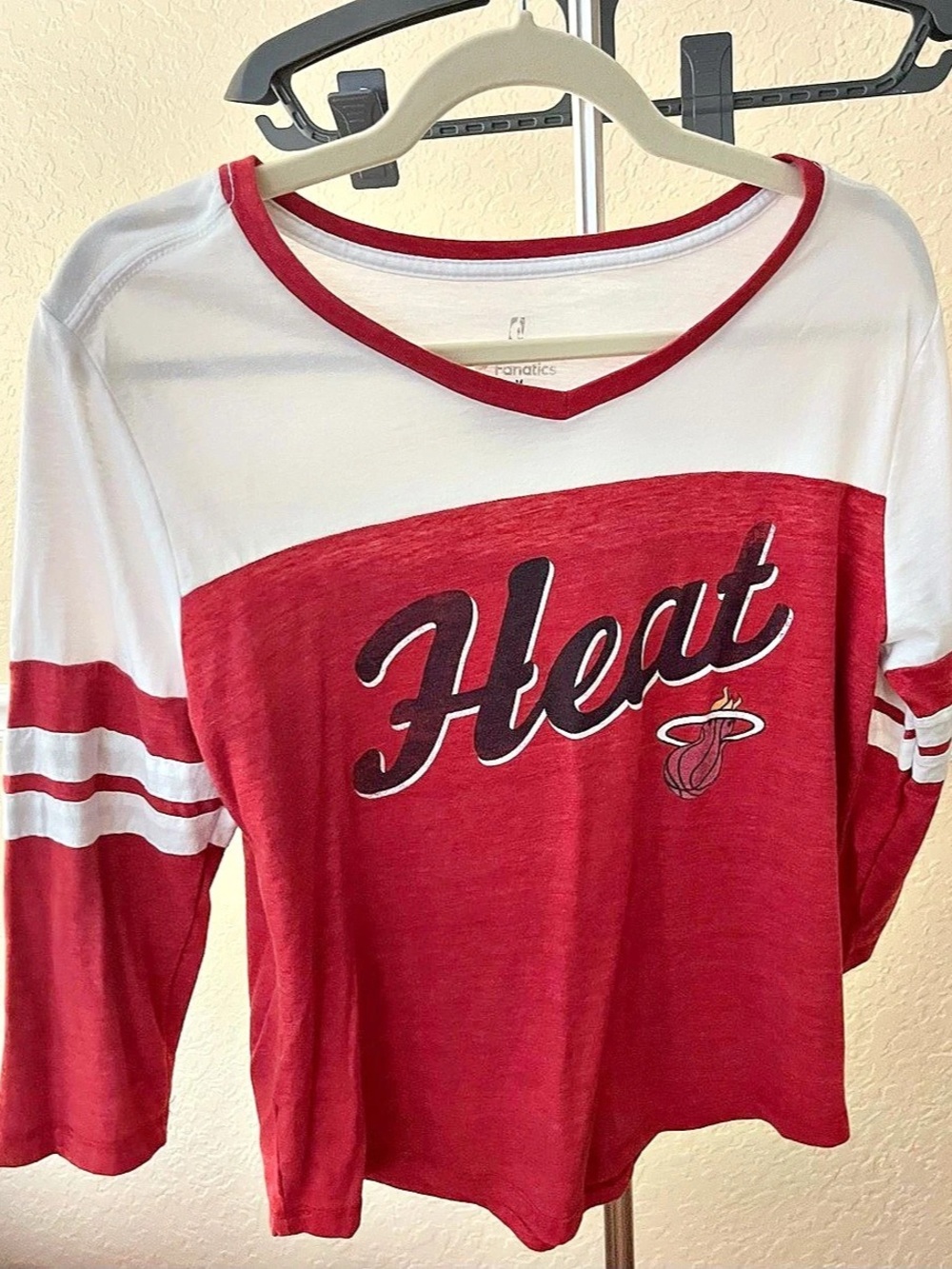 Fanatics Miami Heat top Size Medium